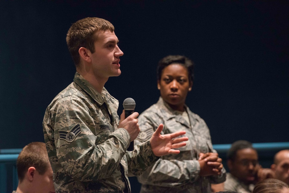 SEAC tours Air Combat Command