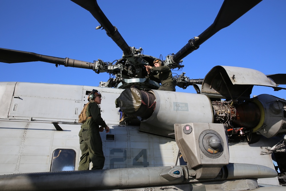 11th MEU dives head-first into first large-scale integration exercise