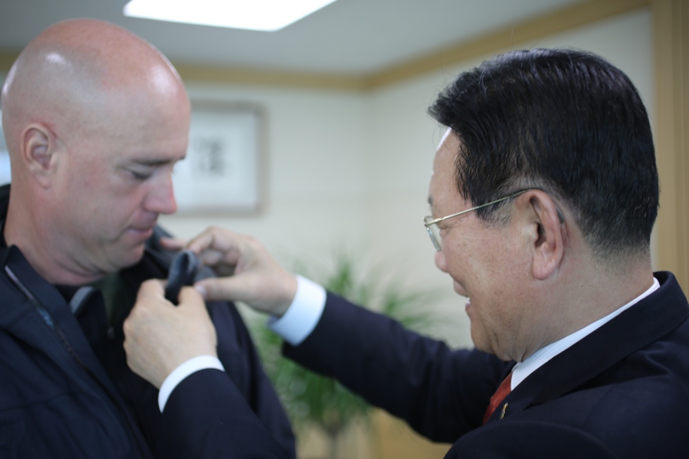 Marines foster positive relations through COMREL meeting