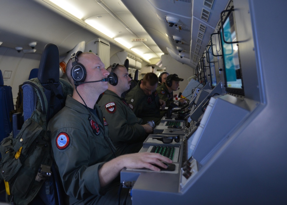 P-8A Poseidon searches for Malaysia Airlines flight MH370 in US Seventh Fleet