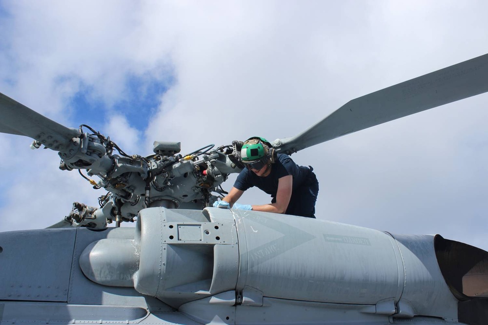 USS Kidd sailors expand roles for round-the-clock MH370 search