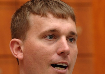 Medal of Honor recipient Sgt. Dakota Meyer motivates small business leaders