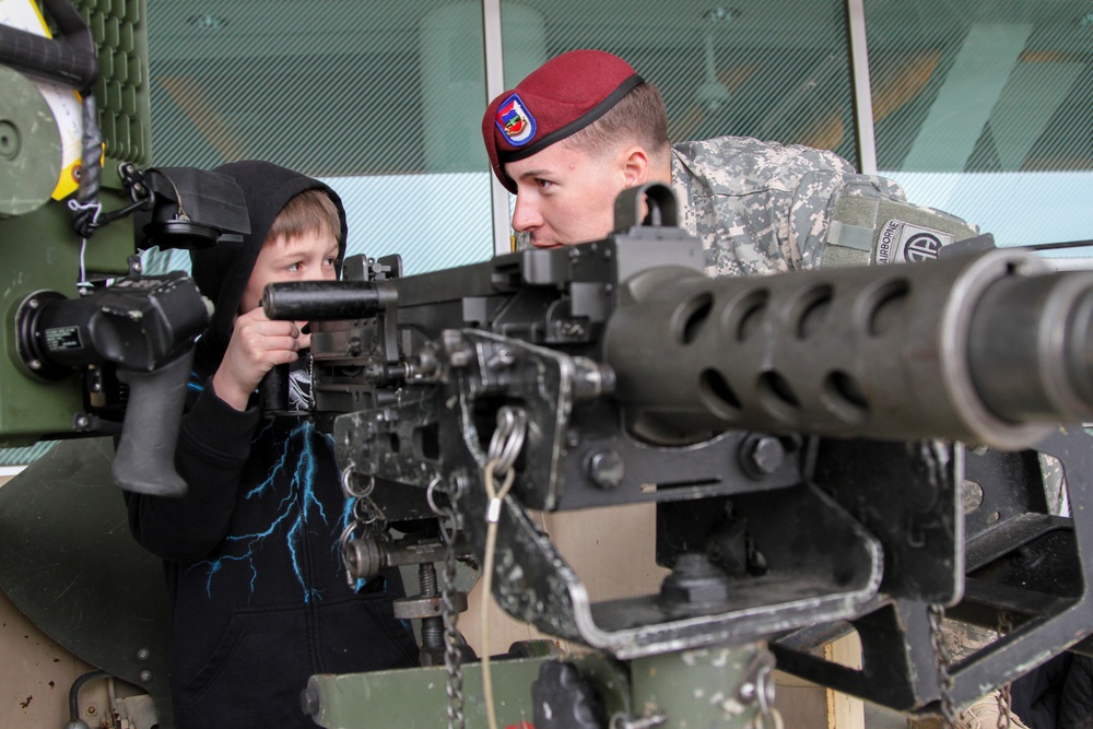 82nd Abn. Div. performs at weekend Raleigh events