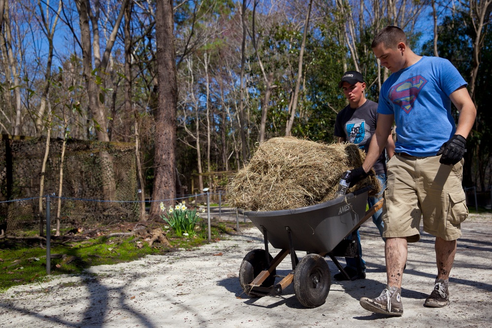 Our community: 2nd MLG Marines make time to give back