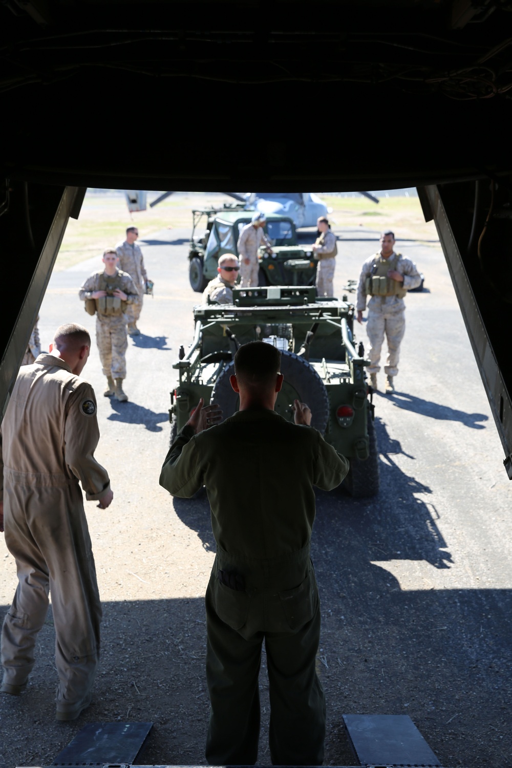 11th MEU dives head-first into first large-scale integration exercise