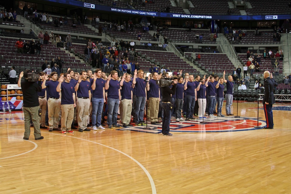 RS Detroit conducts mass swear in during Detroit Pistons game