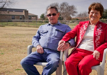 Si and Charlotte at home