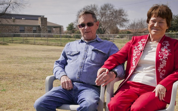 Si and Charlotte at home