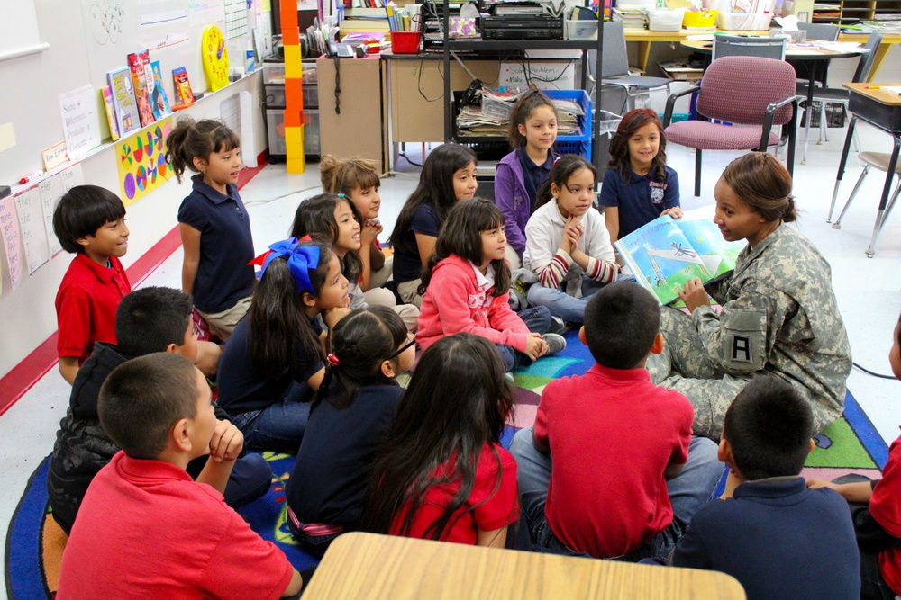 402nd FA and 5th AR BDEs team up for National Read Across America event