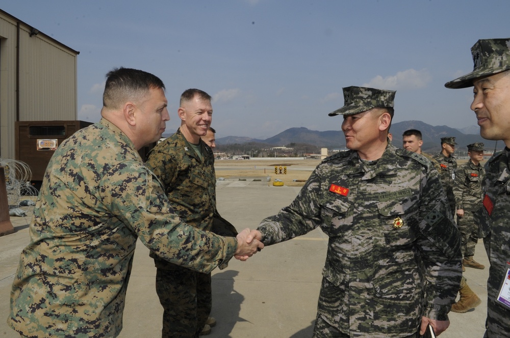 1st ROK Marine Division commander arrives at Daegu