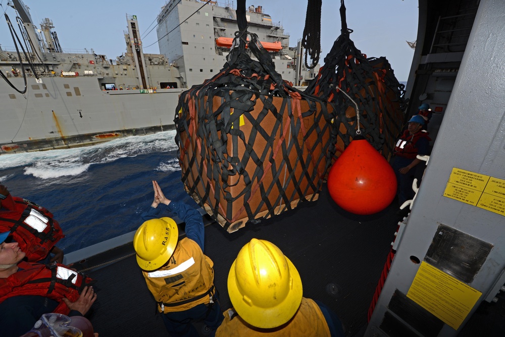 USS Bonhomme Richard replenishment