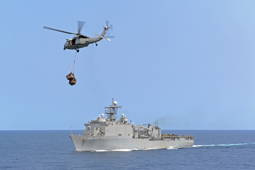 USS Bonhomme Richard replenishment