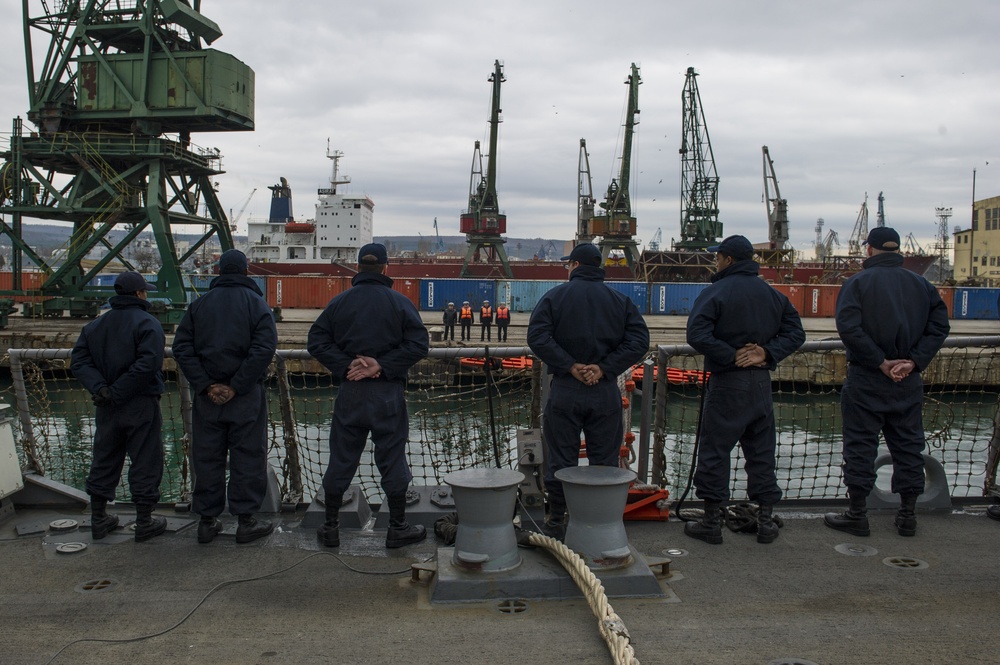 USS Truxtun departs Varna, Bulgaria