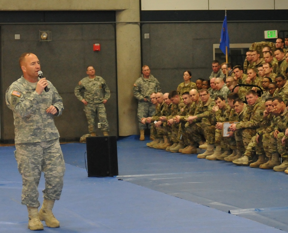 Fort Wainwright's Flying Dragons addressed by USARAK Commander prior to deployment