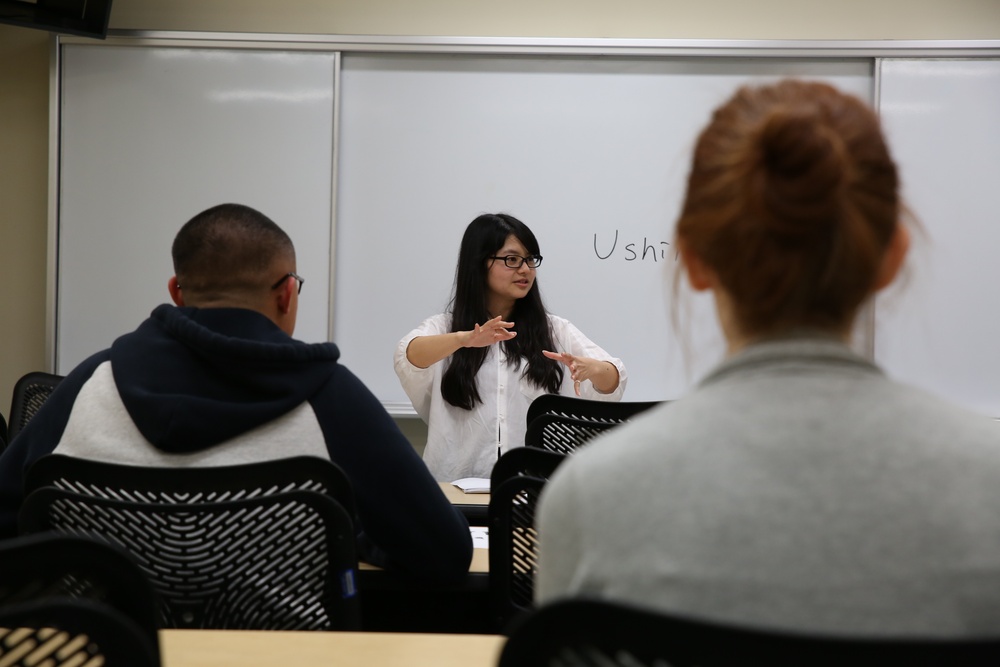 Japanese teacher hosts class, gives back to military community