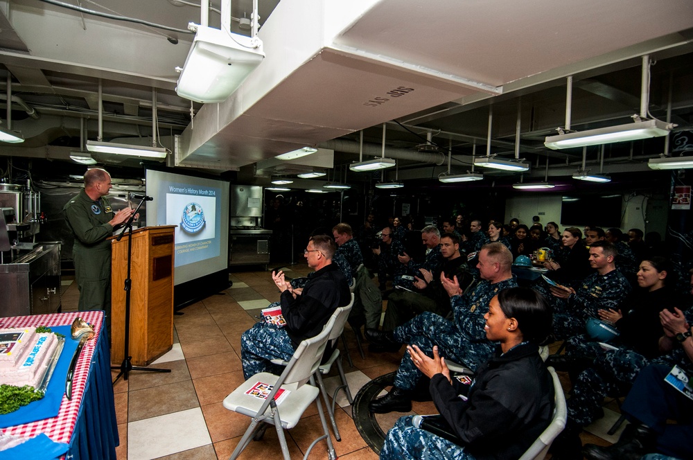 Navy’s top air boss visits George Washington
