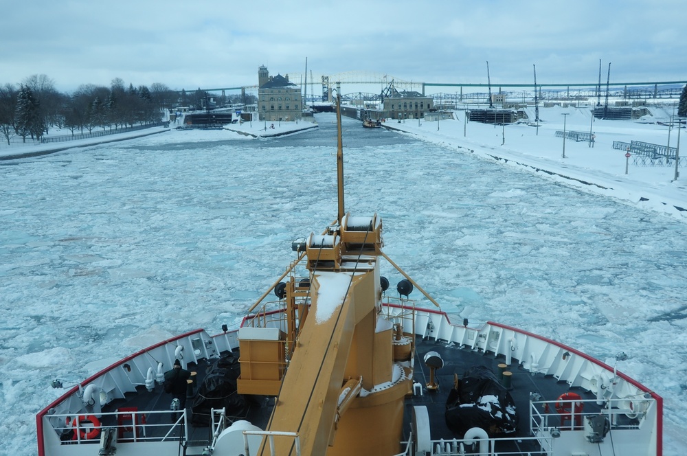 USCGC Mackinaw breaks ice in St. Marys River