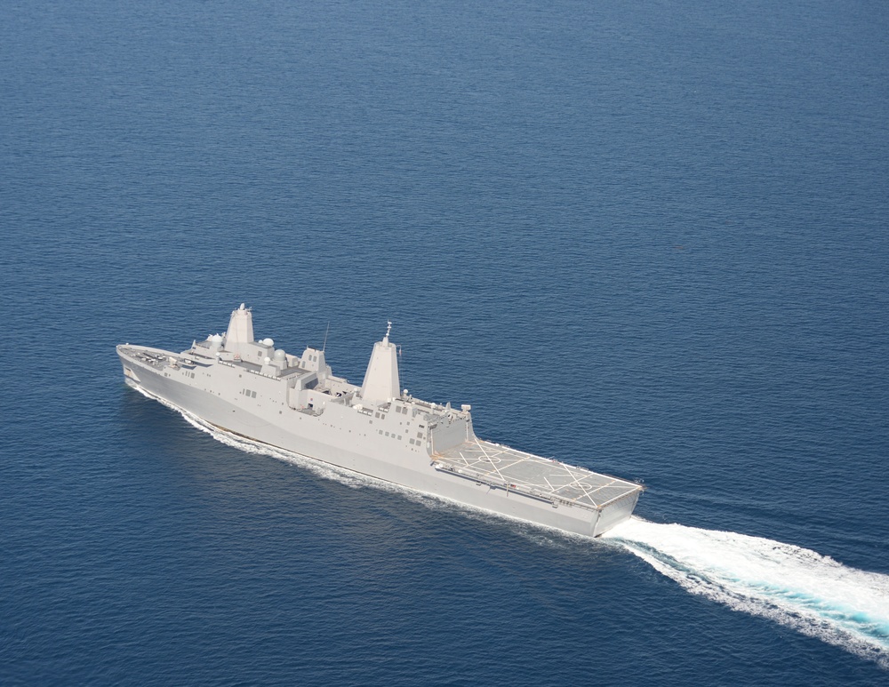 Ships conduct photo exercise