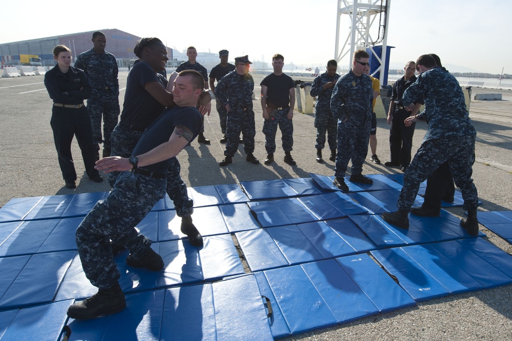 USS Arleigh Burke operations