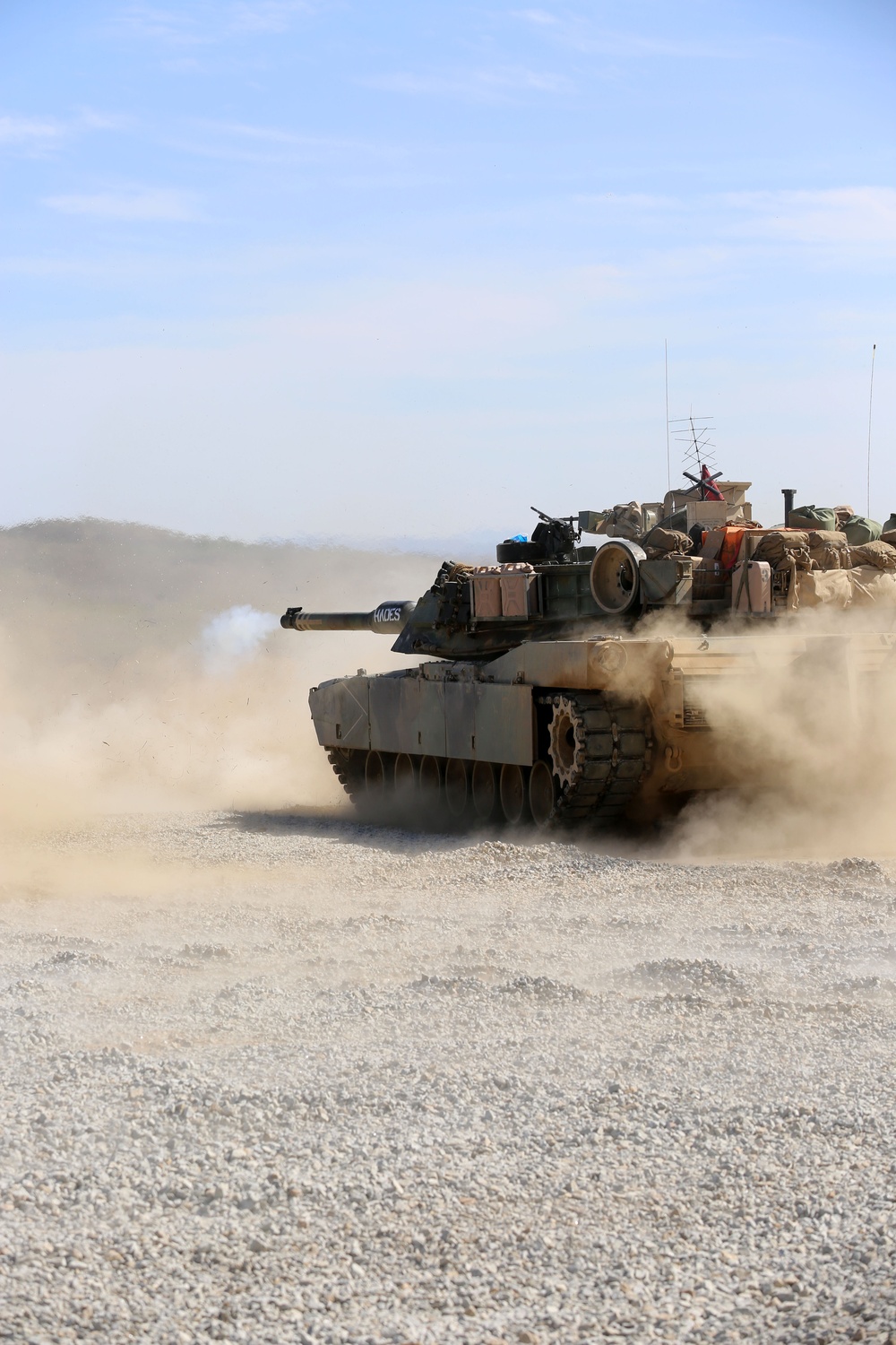 11th MEU Marines roll out for tank training