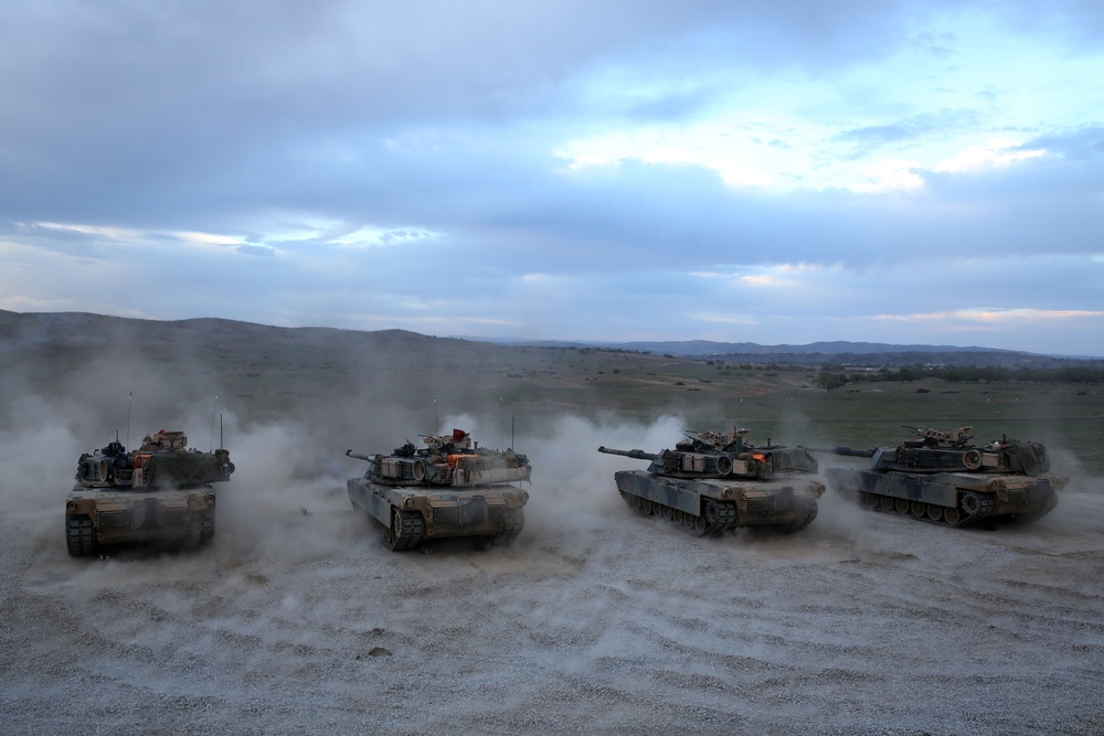 11th MEU Marines roll out for tank training