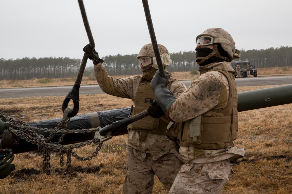 Artillery in the air: Landing support specialists test lift capabilities