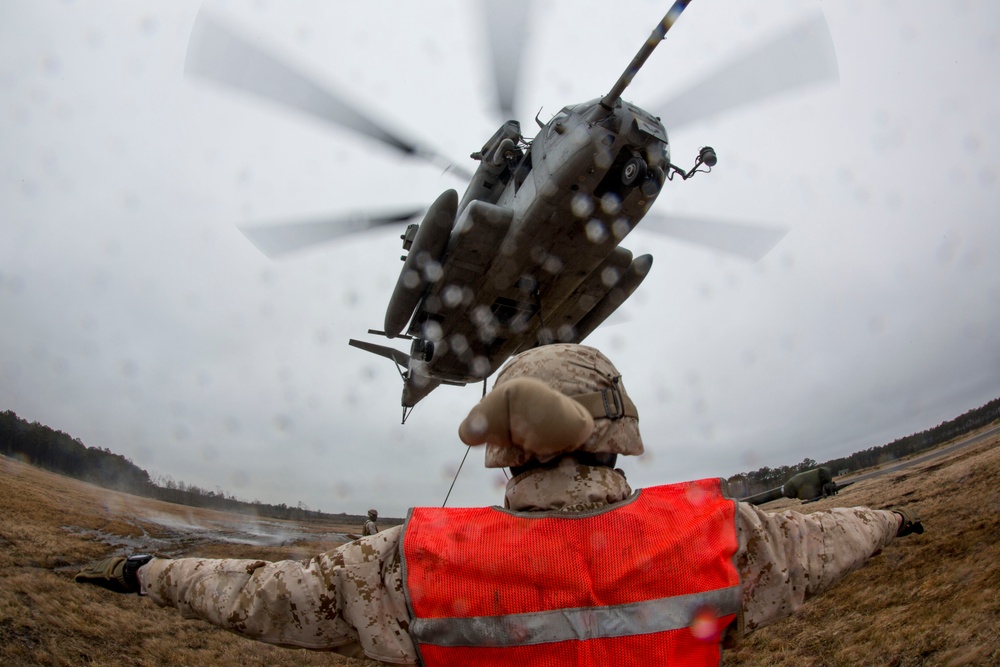 Artillery in the air: Landing support specialists test lift capabilities