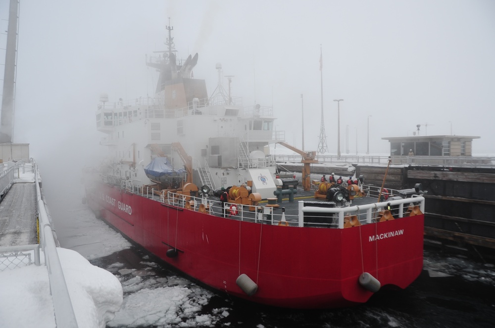 Coast Guard cutters pass through Soo Locks