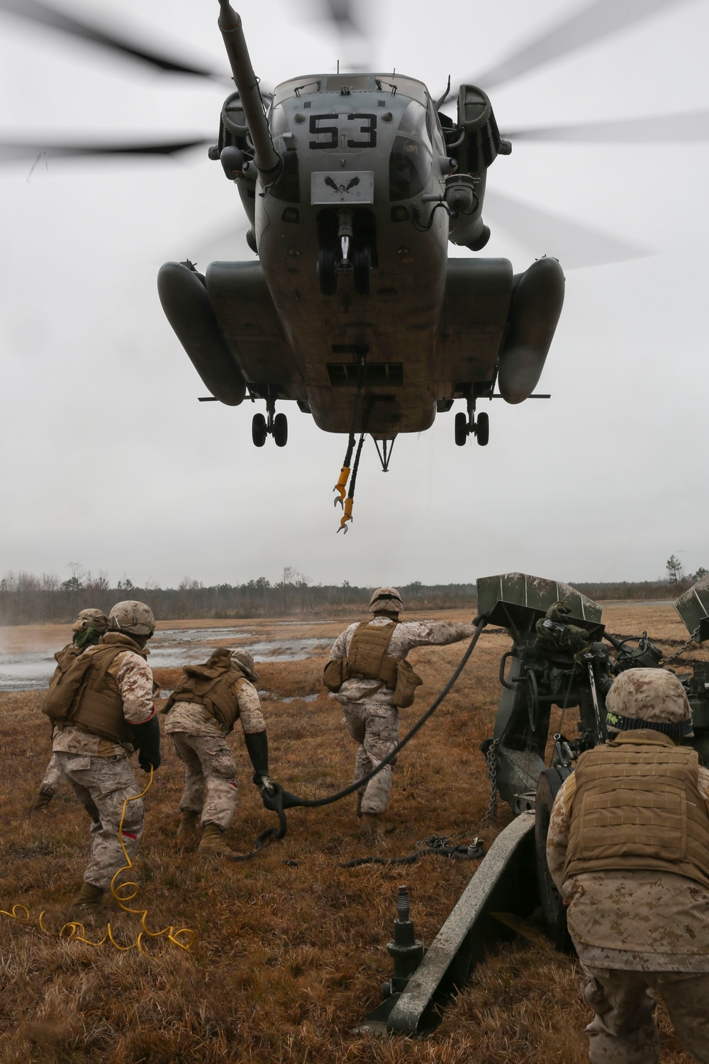 1st Bn, 10th Marines take to the sky