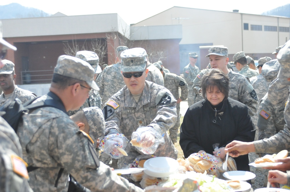 210th FA Brigade chaplains host barbecue