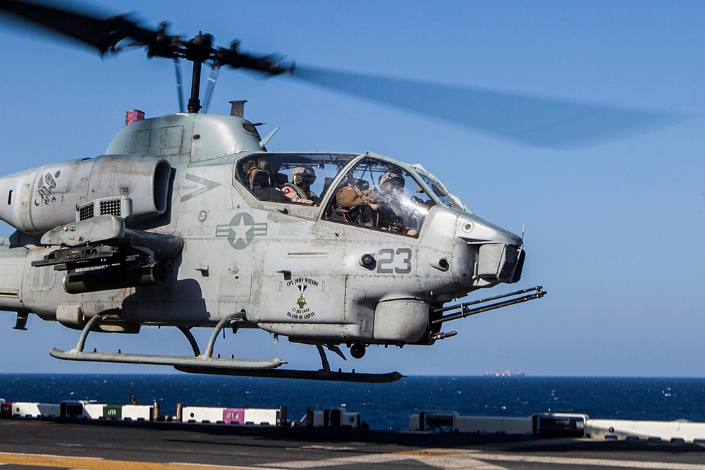 22nd MEU Marines mark aircraft, prevent corrosion