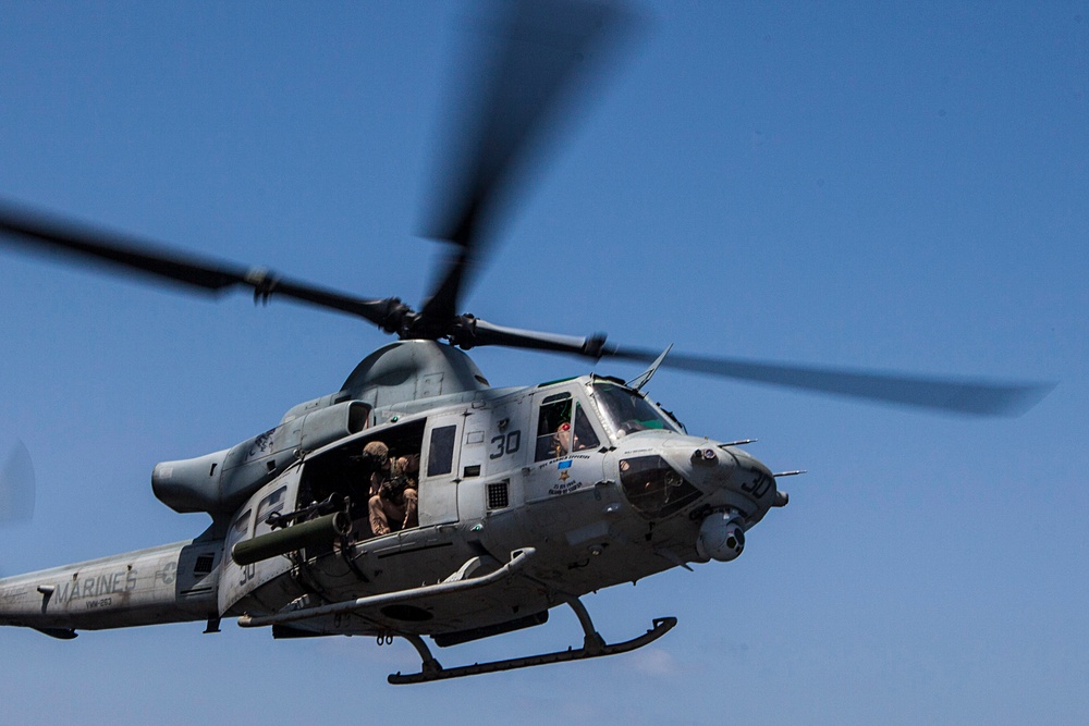 22nd MEU Marines mark aircraft, prevent corrosion