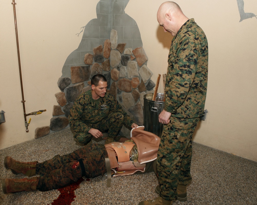 Sergeant Major Barrett visits Field Medical Training Battalion East