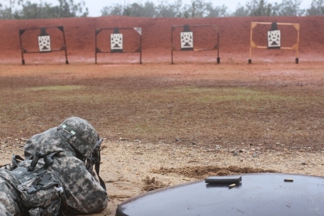 Army reservists train in the rain