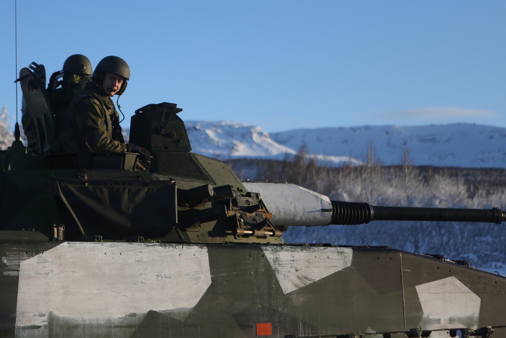 2nd Supply Bn. bonds with Norwegians, international forces during Cold Response 2014