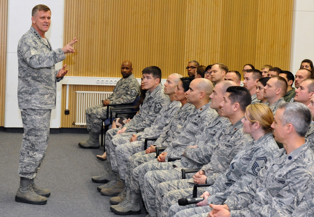 AIRCOM leadership visits NATO Air Base Geilenkirchen