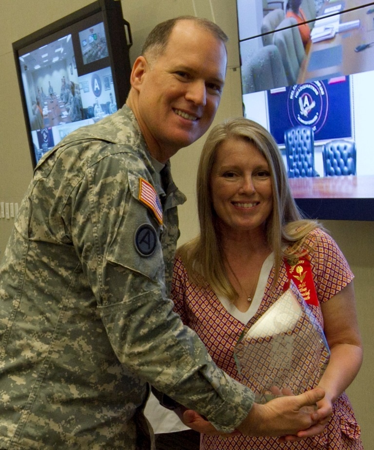 USARCENT honors volunteers