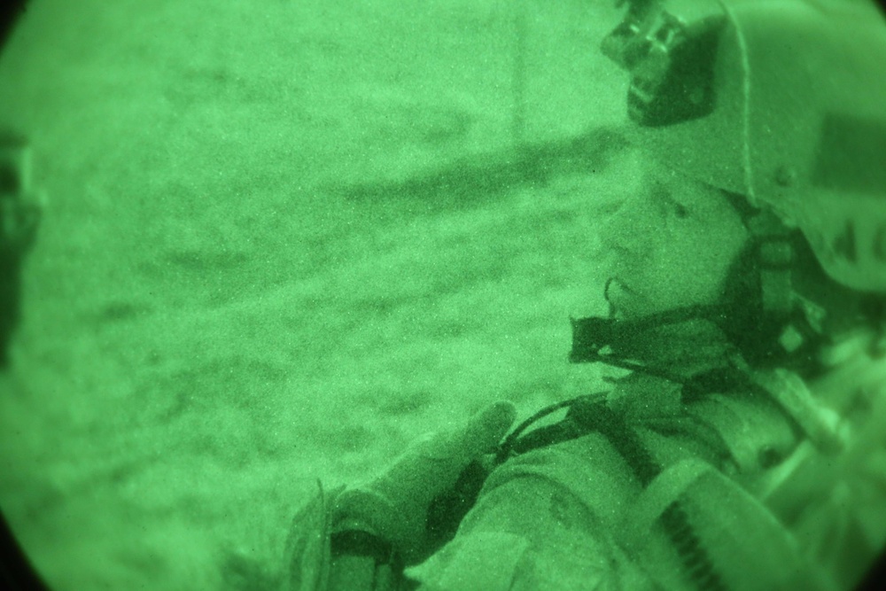 11 MEU MRF conducts a precision raid