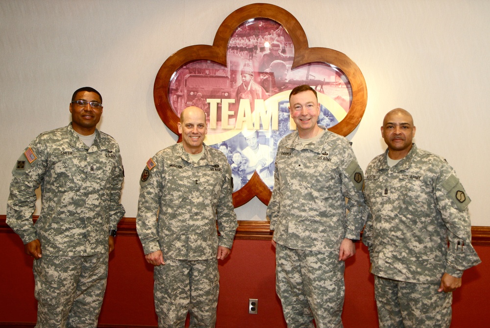 US Army Human Resource commanding general visits Team 19