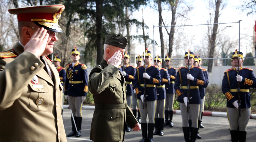 Lt. Gen. meets with Romanian military officials, U.S. Marines