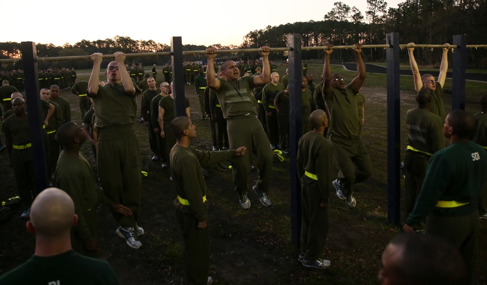Photo Gallery: Marine recruits take initial strength test to begin training on Parris Island