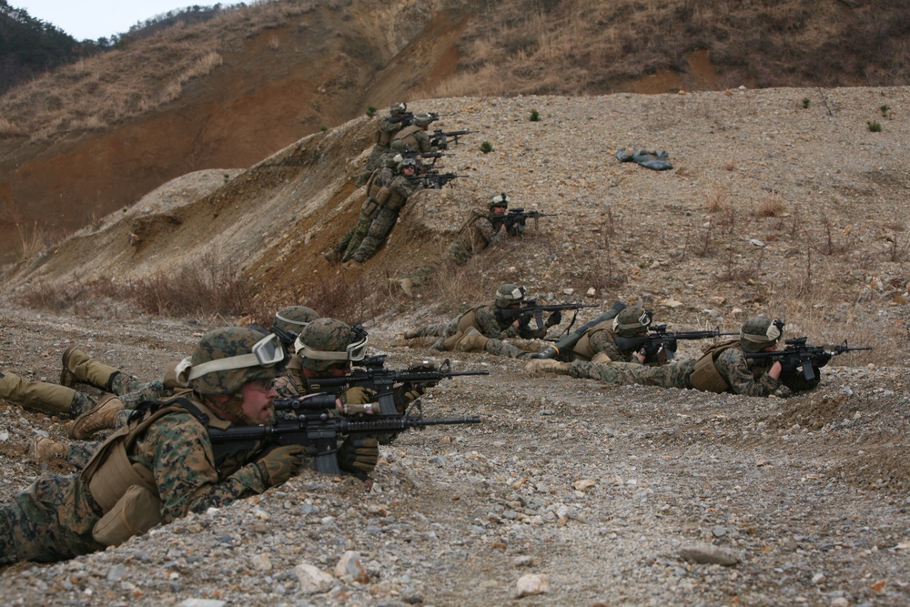 Marines conduct raid training during Ssang Yong 14