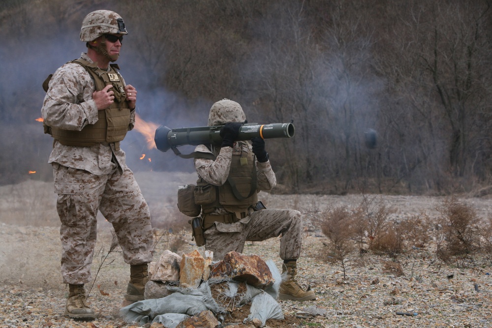Marine from Jacksonville, Fla. blasts target during Ssang Yong 14