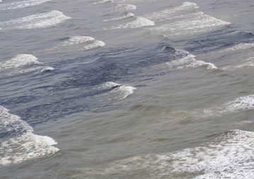 Oil from Texas City collision makes landfall on Matagorda Island