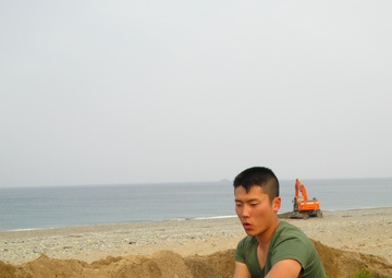 ROK, US Marines prepare fighting positions for Ssang Yong