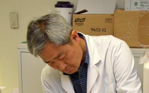 Waiting on pins and needles, DDEAMC introduces acupuncture early in service member’s rehabilitation program