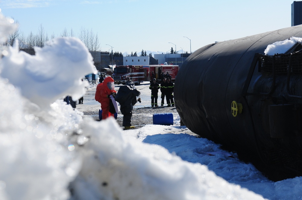 Alaska National Guard Civil Support Team trains with local first responders