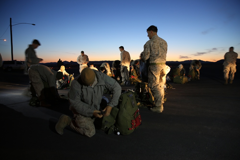 Recon Marines take to skies during double-bag static line course