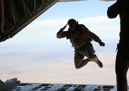 Recon Marines take to skies during double-bag static line course