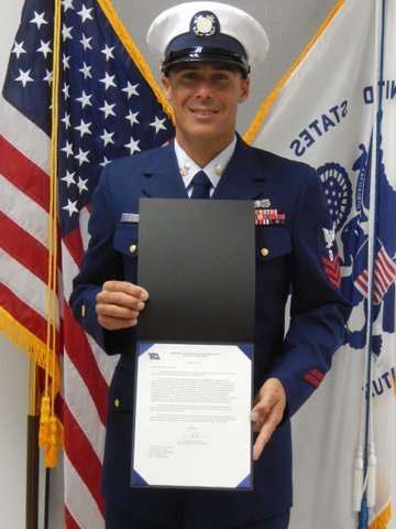 Coast Guard petty officer awarded Reserve Enlisted Person of the Year